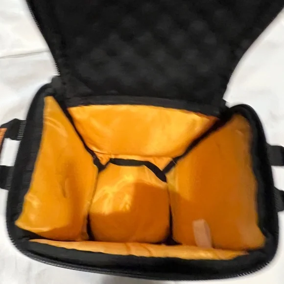 CANON EOS - Digital Rebel DS6041 DSLR Camera W/ Lens / 6.3 Megapixel - Picture 13 of 16